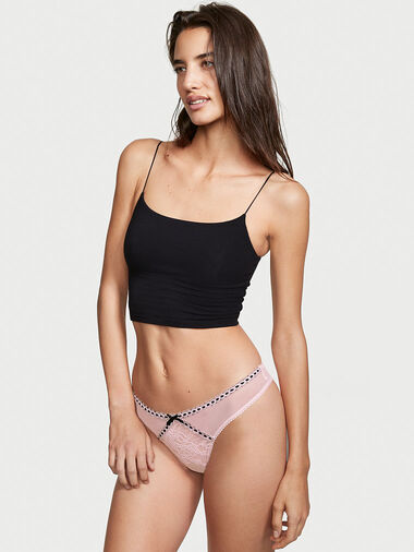 String En Dentelle, Description, large
