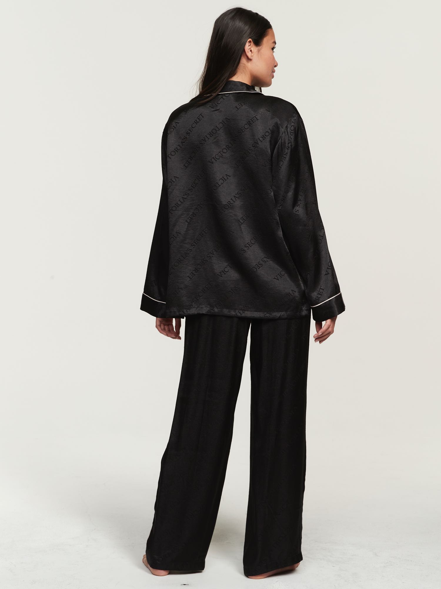 Ensemble Pyjama Long Logoté, Description, large