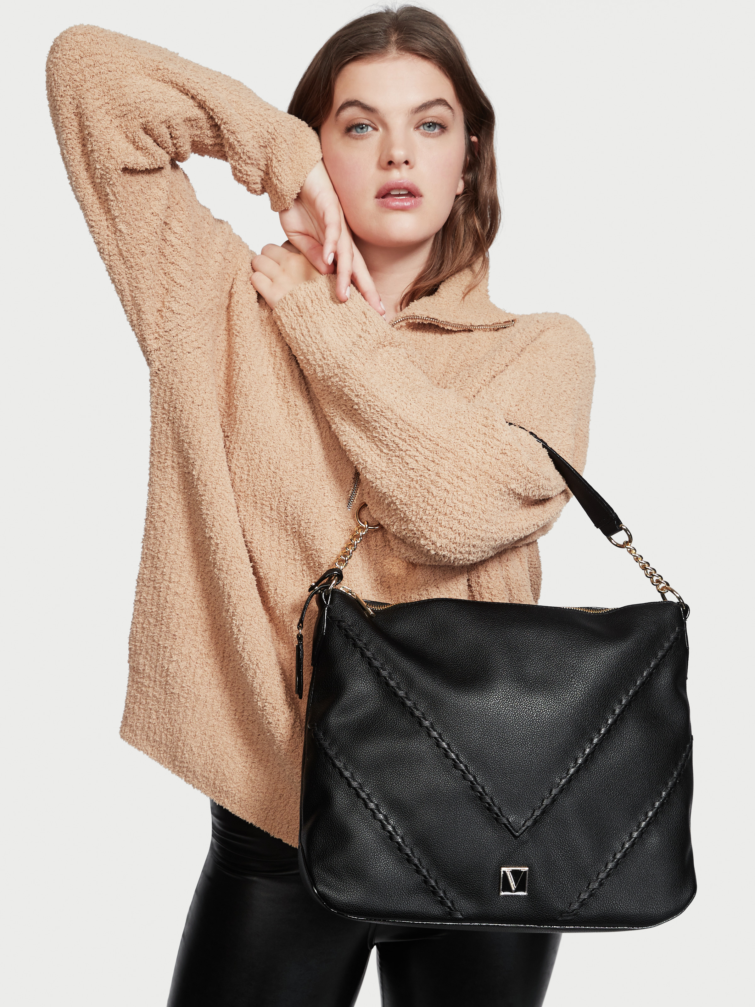 Le Sac Hobo Victoria, Description, large